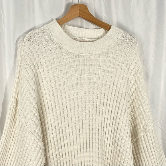 BDG Women’s Cozy White Knit Pullover Oversized Sweater Size Medium - Picture 8 of 16